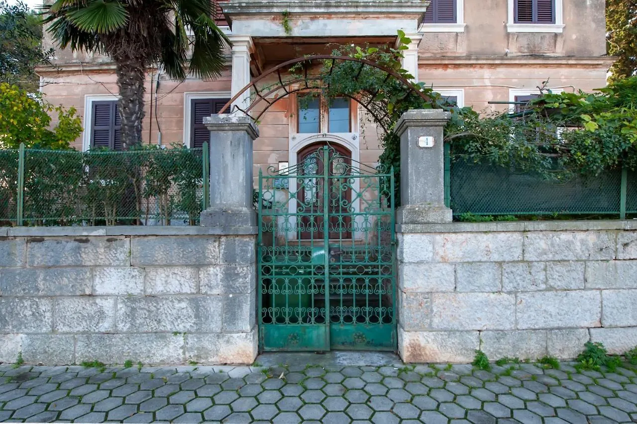 Apartman Castrum Rubini 로비니 아파트