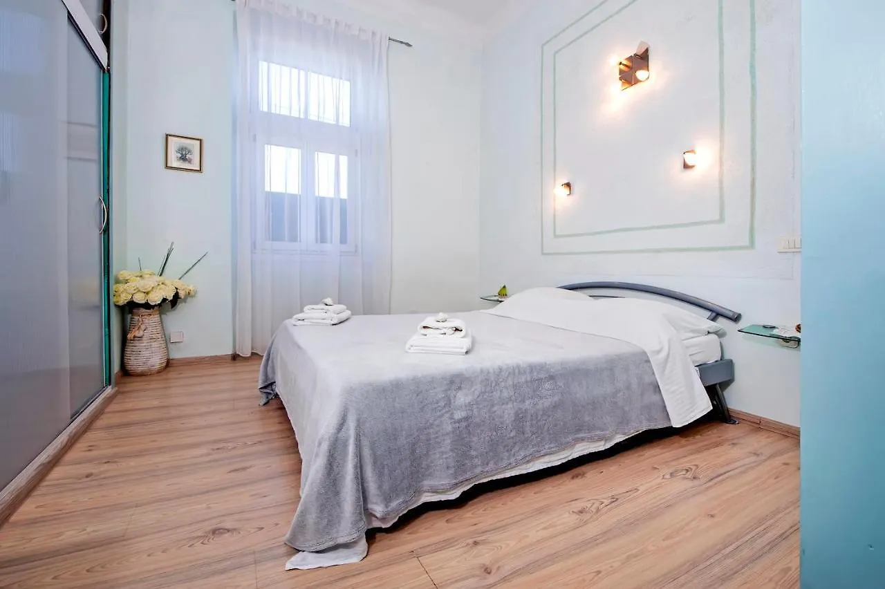 아파트 Apartman Castrum Rubini 로비니